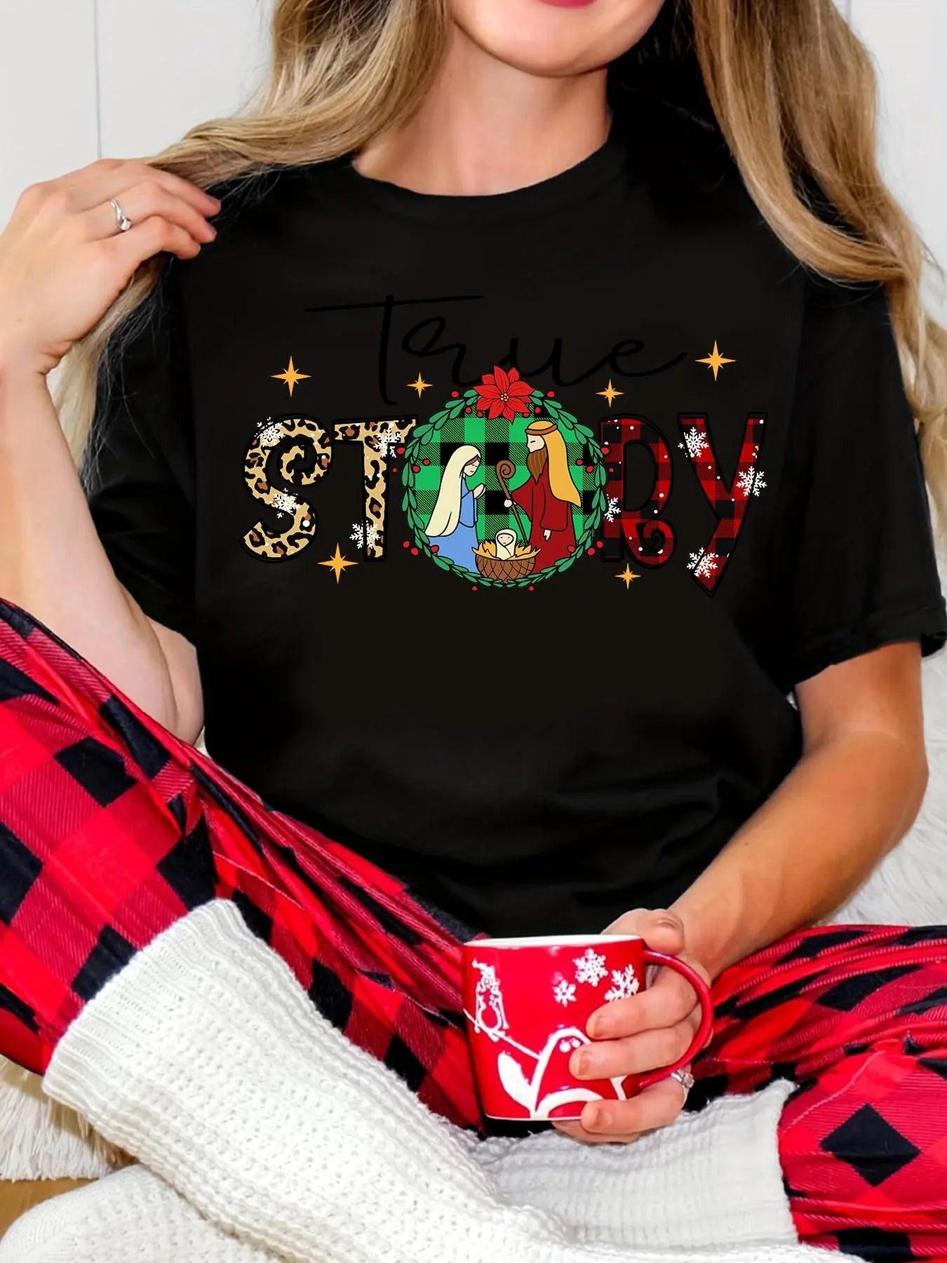 Women's Christmas Themed Letter Print Round Neck Tee, Casual Short Sleeve Crew Neck T-shirt for Summer, Fashion Women's...