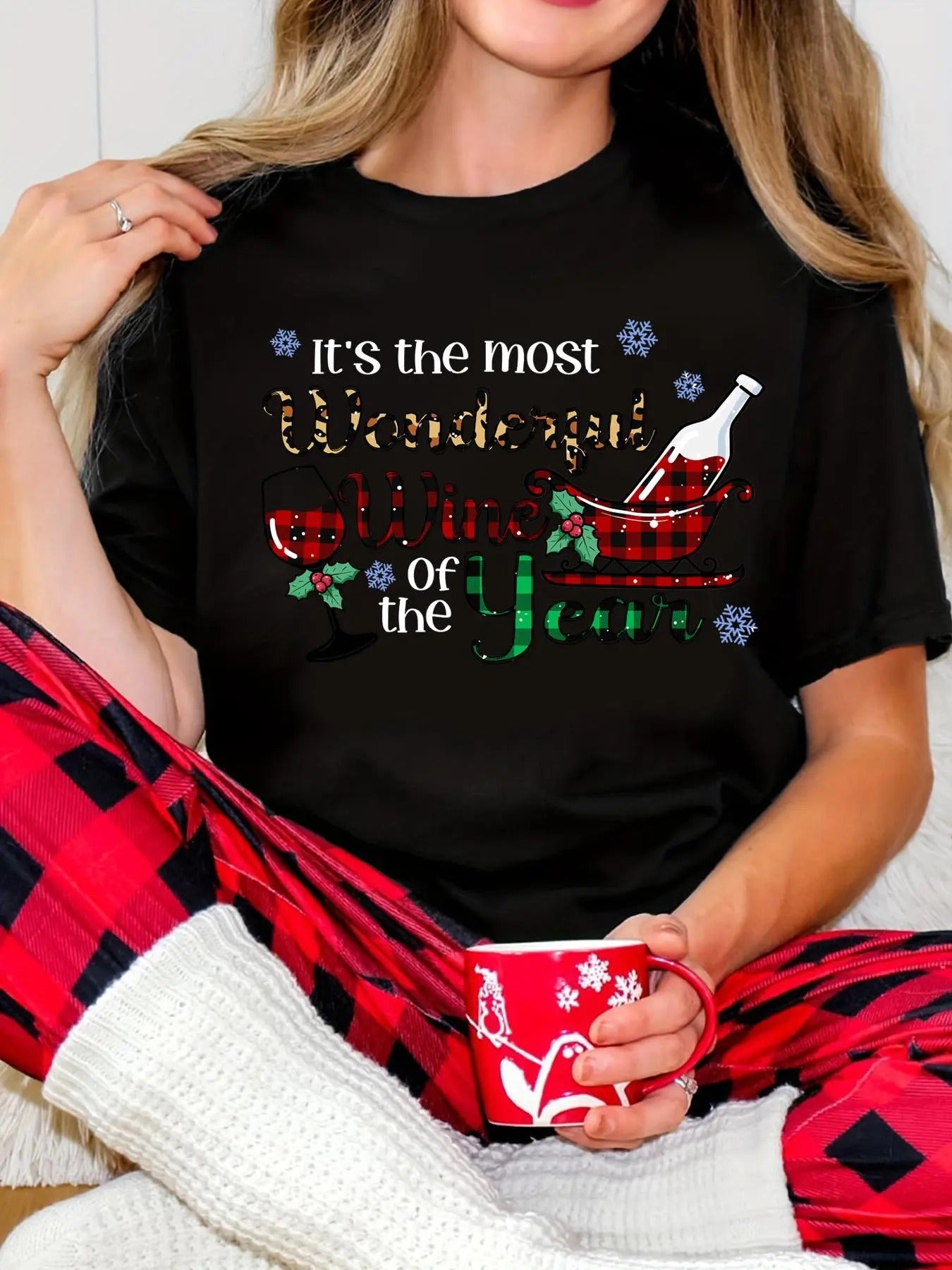 Women's Christmas Themed Letter Print Round Neck Tee, Casual Short Sleeve Crew Neck T-shirt for Summer, Fashion Women's...