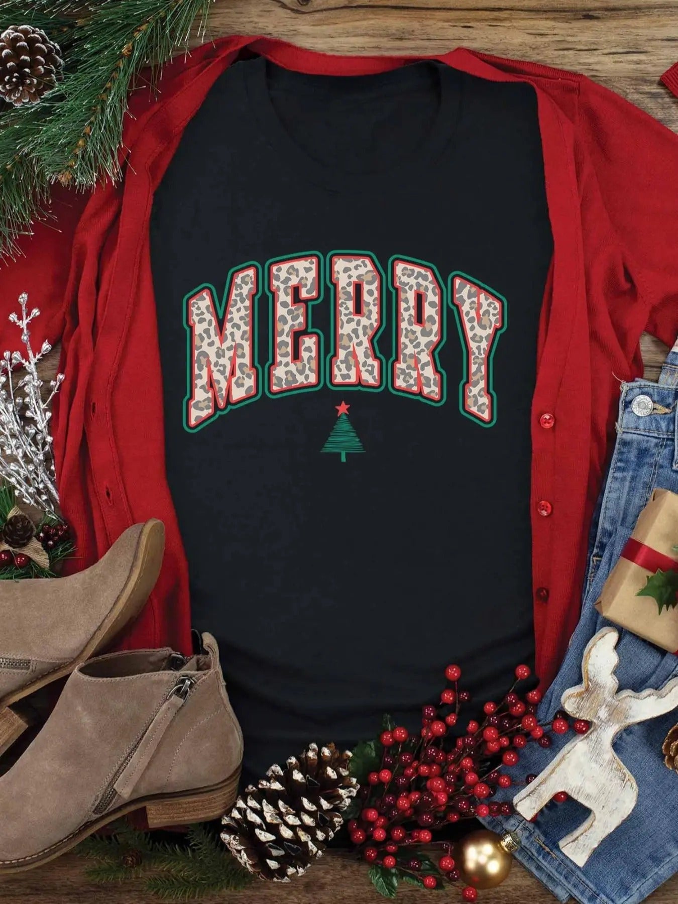 Women's Christmas Tree & Letter Print Round Neck Tee, Casual Short Sleeve Crew Neck T-Shirt for Summer, Fashion Women's...