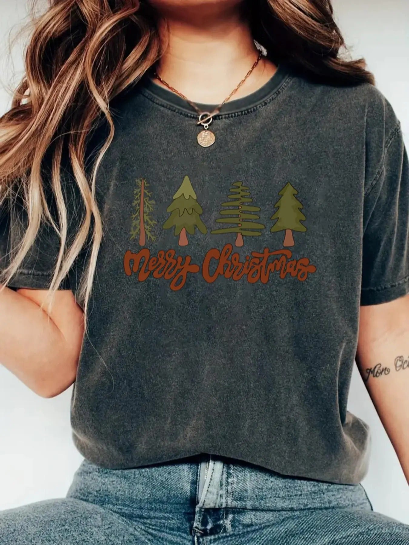 Women's Christmas Tree & Letter Print Round Neck Tee, Casual Short Sleeve Crew Neck T-shirt for Daily Holiday Vacation...