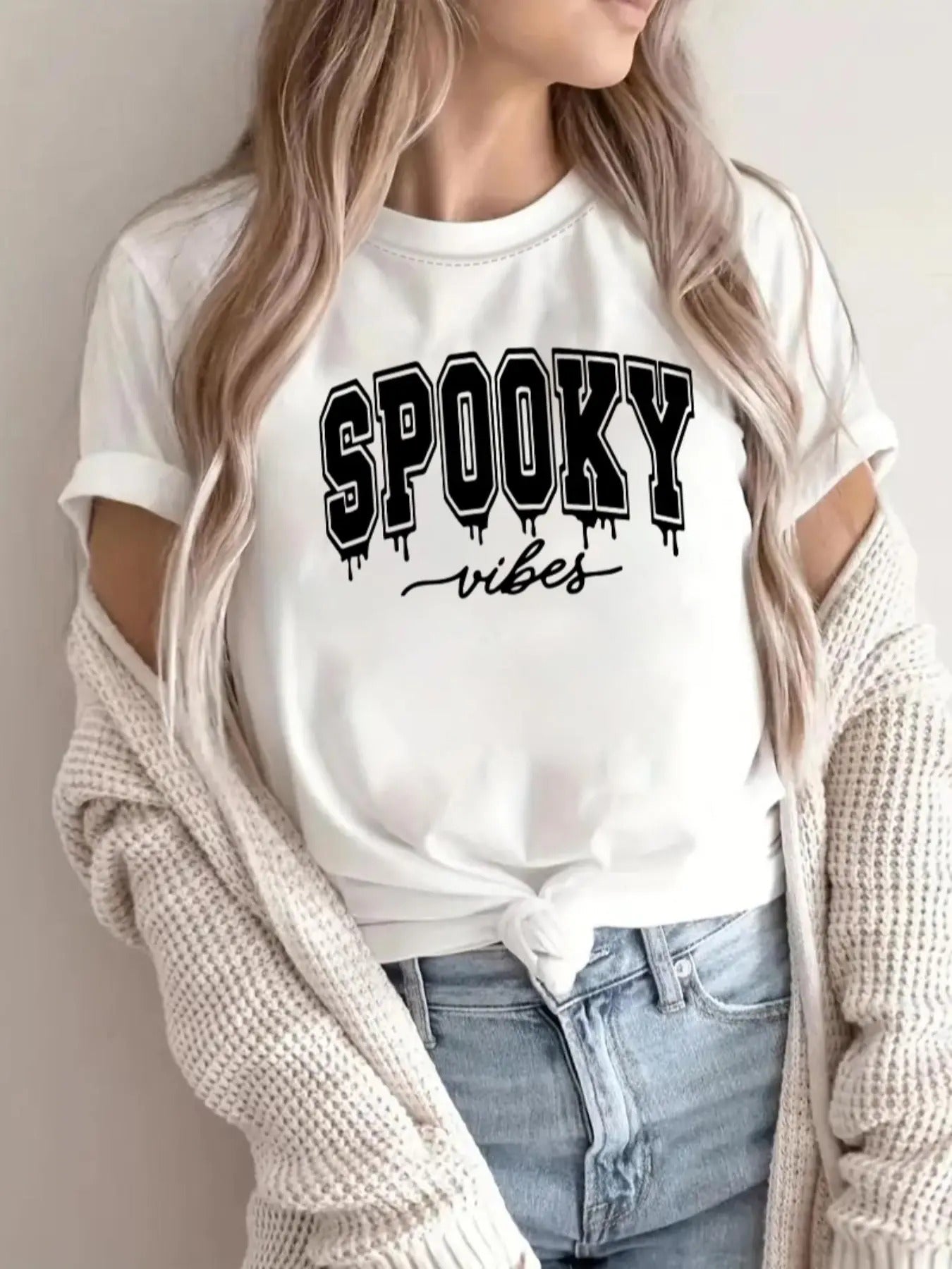 Women's Ghost Print Round Neck Tee, Casual Short Sleeve Crew Neck T-shirt for Daily Wear, Ladies Clothes for All Seasons...