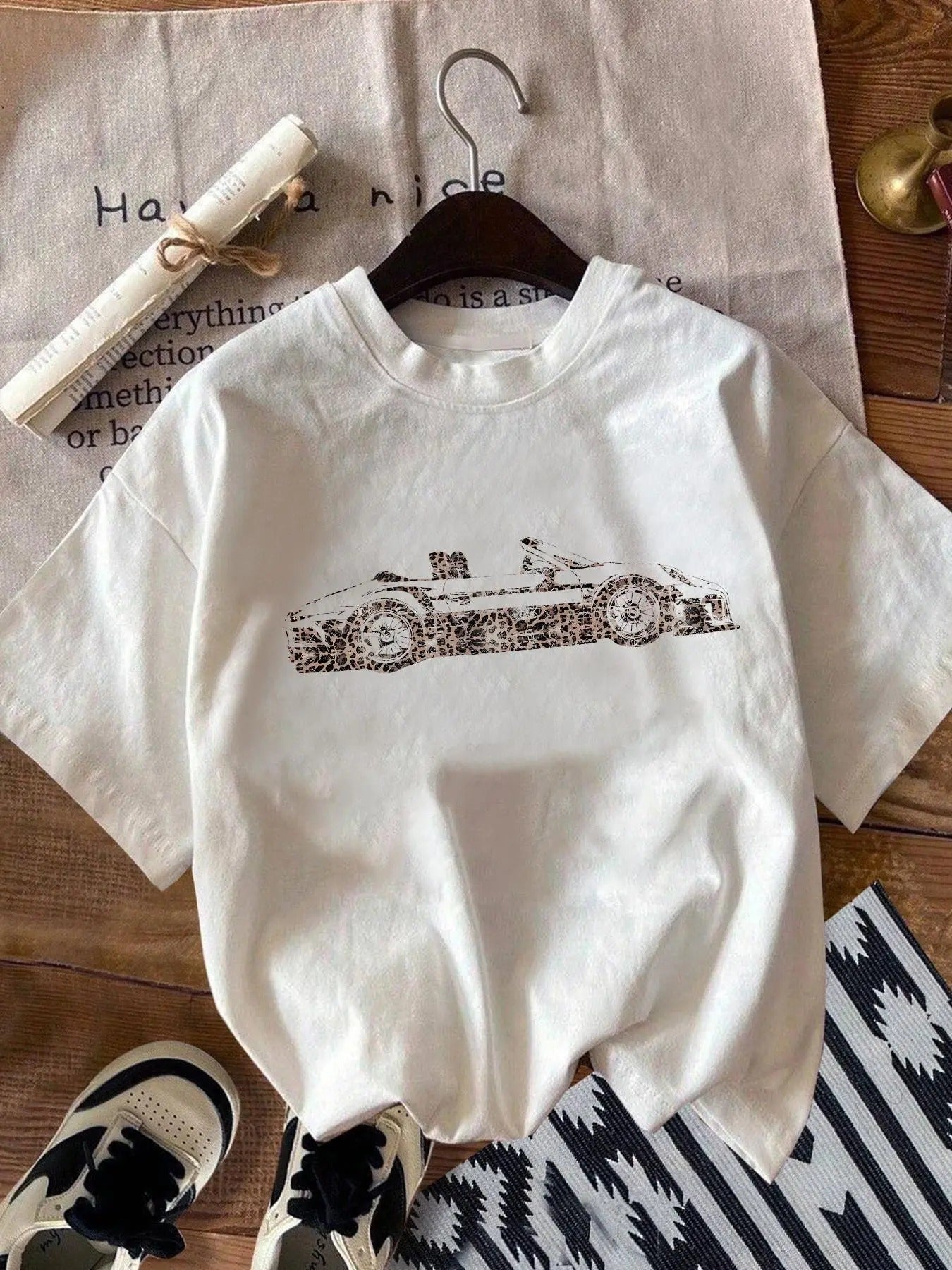 Women's Graphic Print Round Neck Tee, Fashion Casual Short Sleeve T-shirt, Ladies Spring & Fall Clothes for Daily Wear...