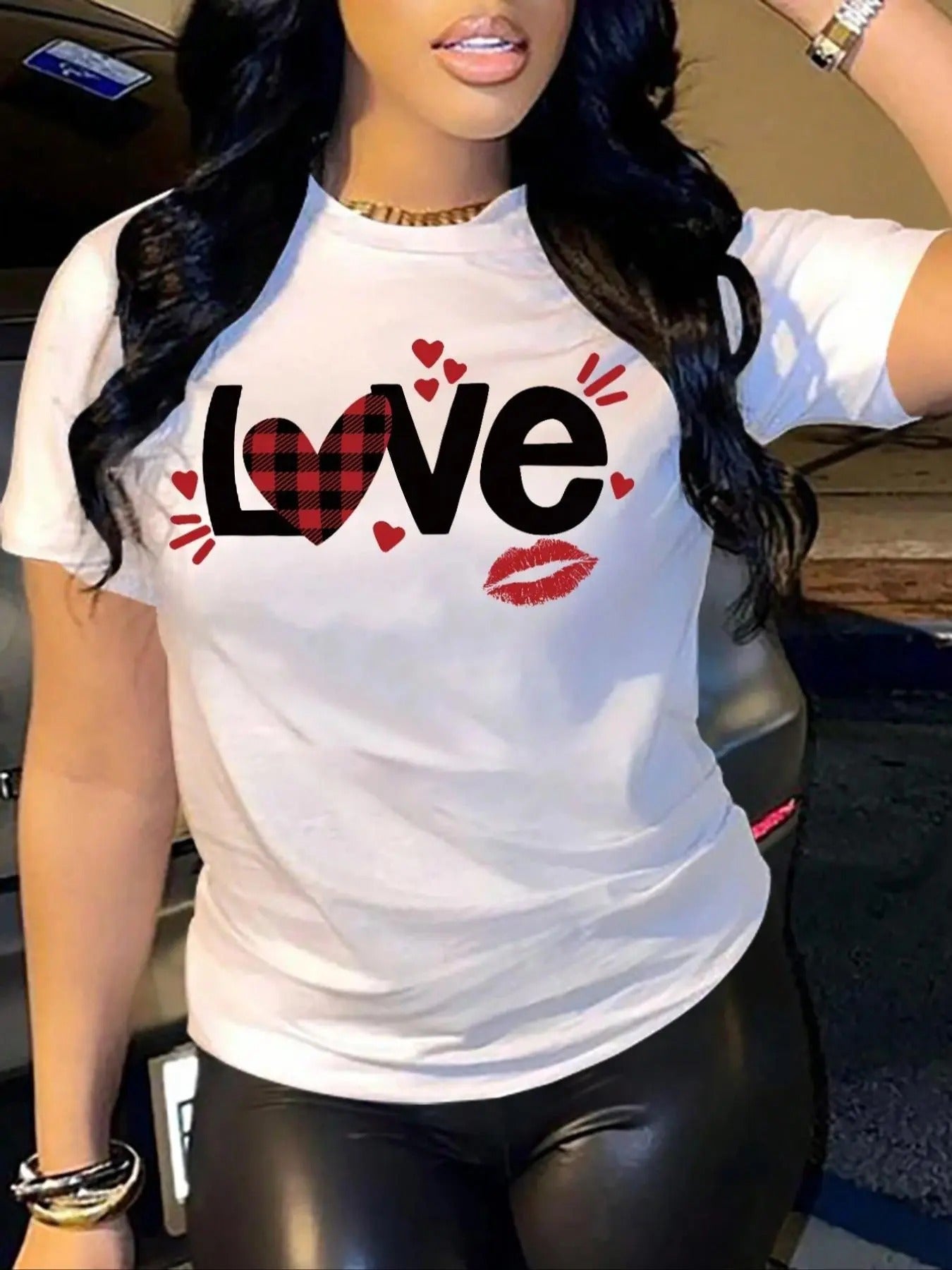 Women's Heart & Lip & Letter Print Round Neck Tee, Casual Short Sleeve Crew Neck T-shirt for Summer, Fashion Women's Top...