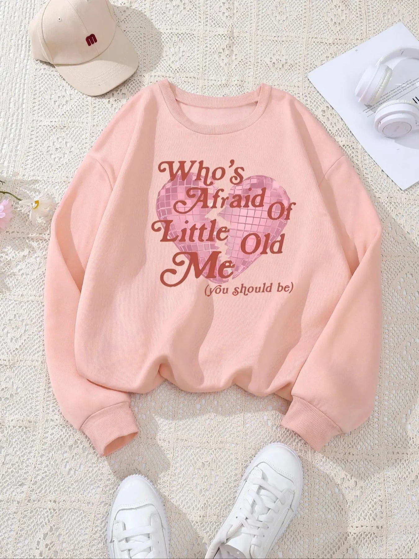 Women's Heart Print Crew Neck Sweatshirt, Casual Long Sleeve Pullover for Fall & Winter, Women's Clothes for Daily Wear...