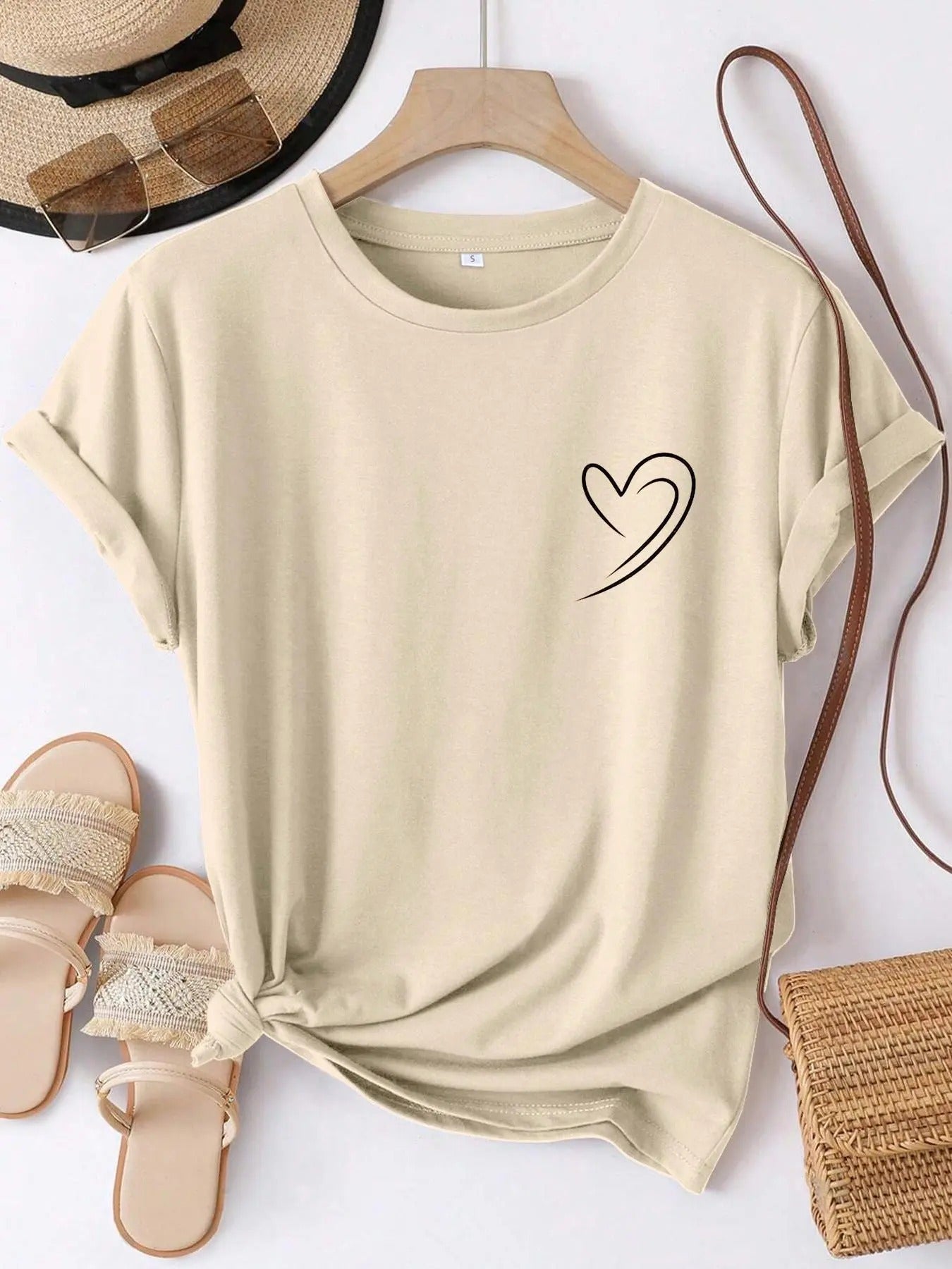 Women's Heart Print Round Neck Tee, Fashion Casual Short Sleeve T-Shirt for Summer, Women's Top for Daily Wear Hoodie,...