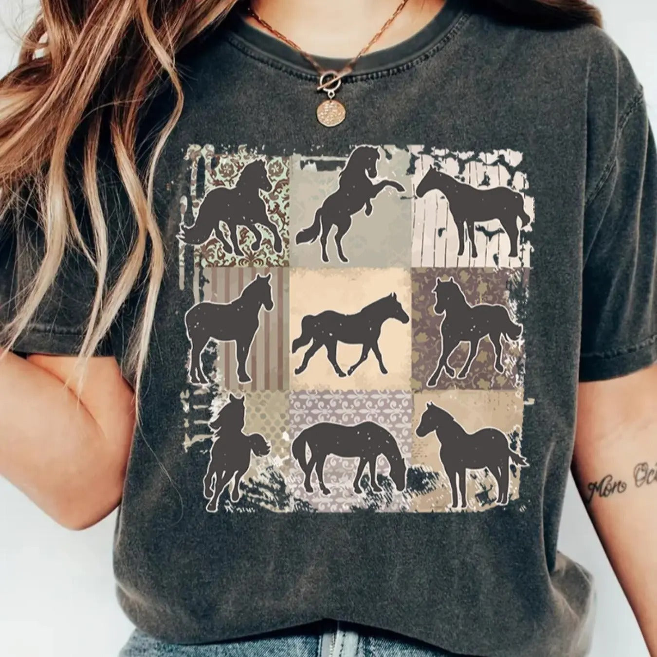 Women's Horse Print Round Neck Tee, Casual Short Sleeve Crew Neck T-Shirt for Summer, Fashion Women's Top for Daily Wear...
