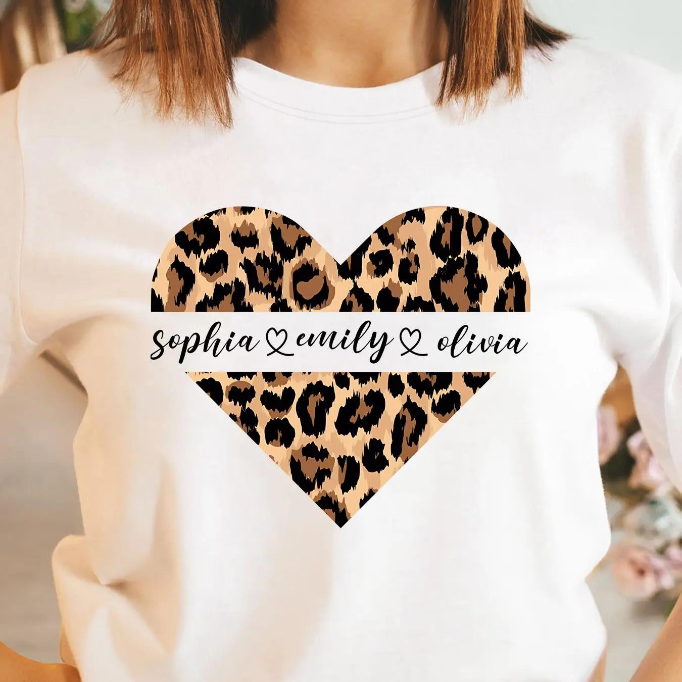 Women's Leopard Heart Print Round Neck Tee, Fashion Casual Crew Neck Short Sleeve T-shirt for Daily Holiday Vacation...