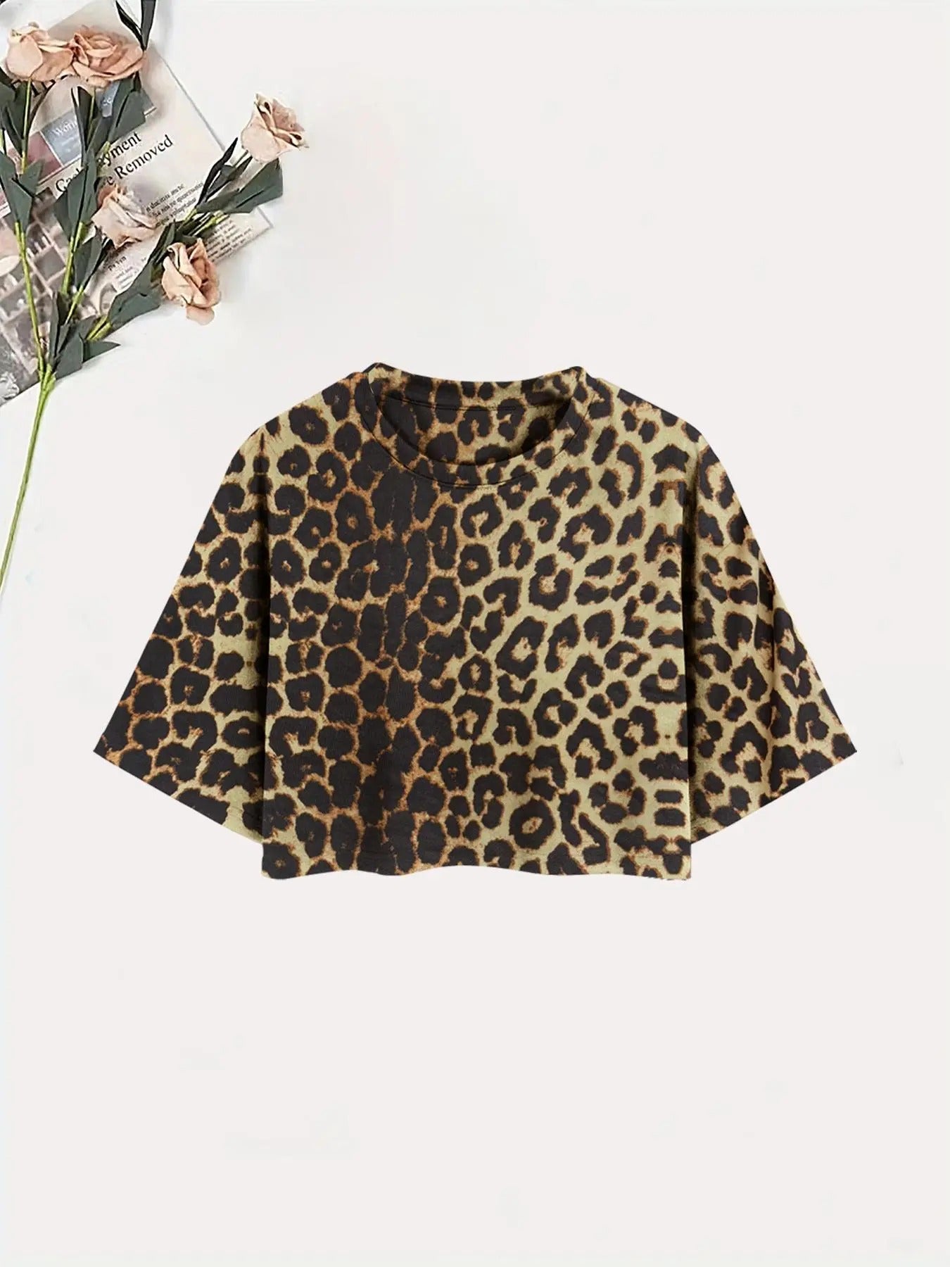 Women's Leopard Print Round Neck   Tee, Casual Short Sleeve Crew Neck T-shirt for Summer, Fashion Women's Top for Daily...