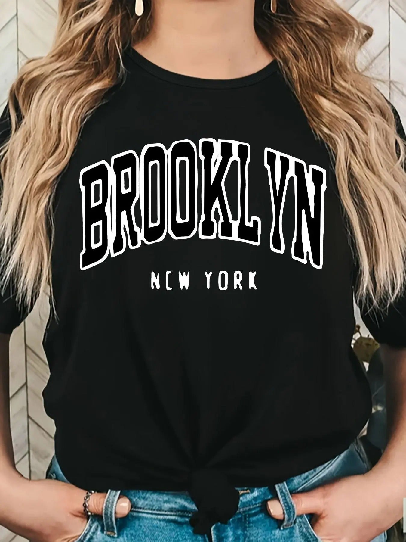 Women's Letter Print Round Neck Tee, Casual Short Sleeve Crew Neck T-Shirt for Summer, Fashion Women's Top for Daily Wear...
