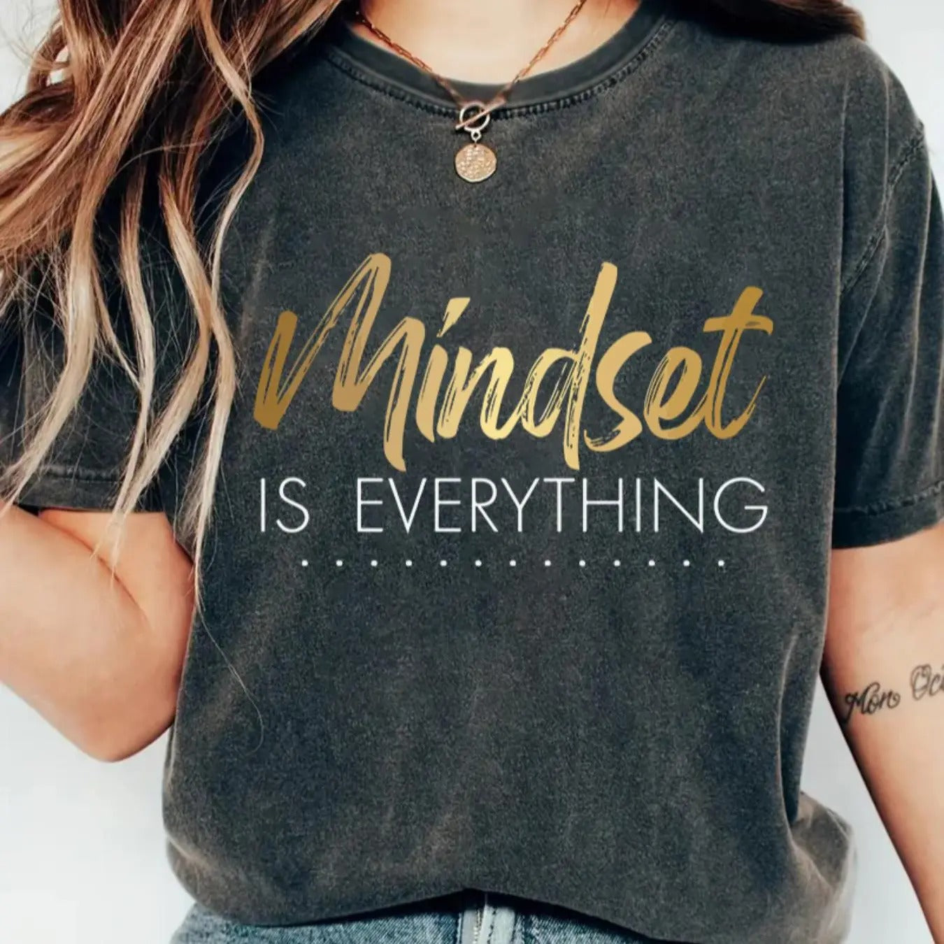Women's Letter Print Round Neck Tee, Casual Short Sleeve Crew Neck T-shirt for Daily Wear, Comfort Ladies Clothes for...