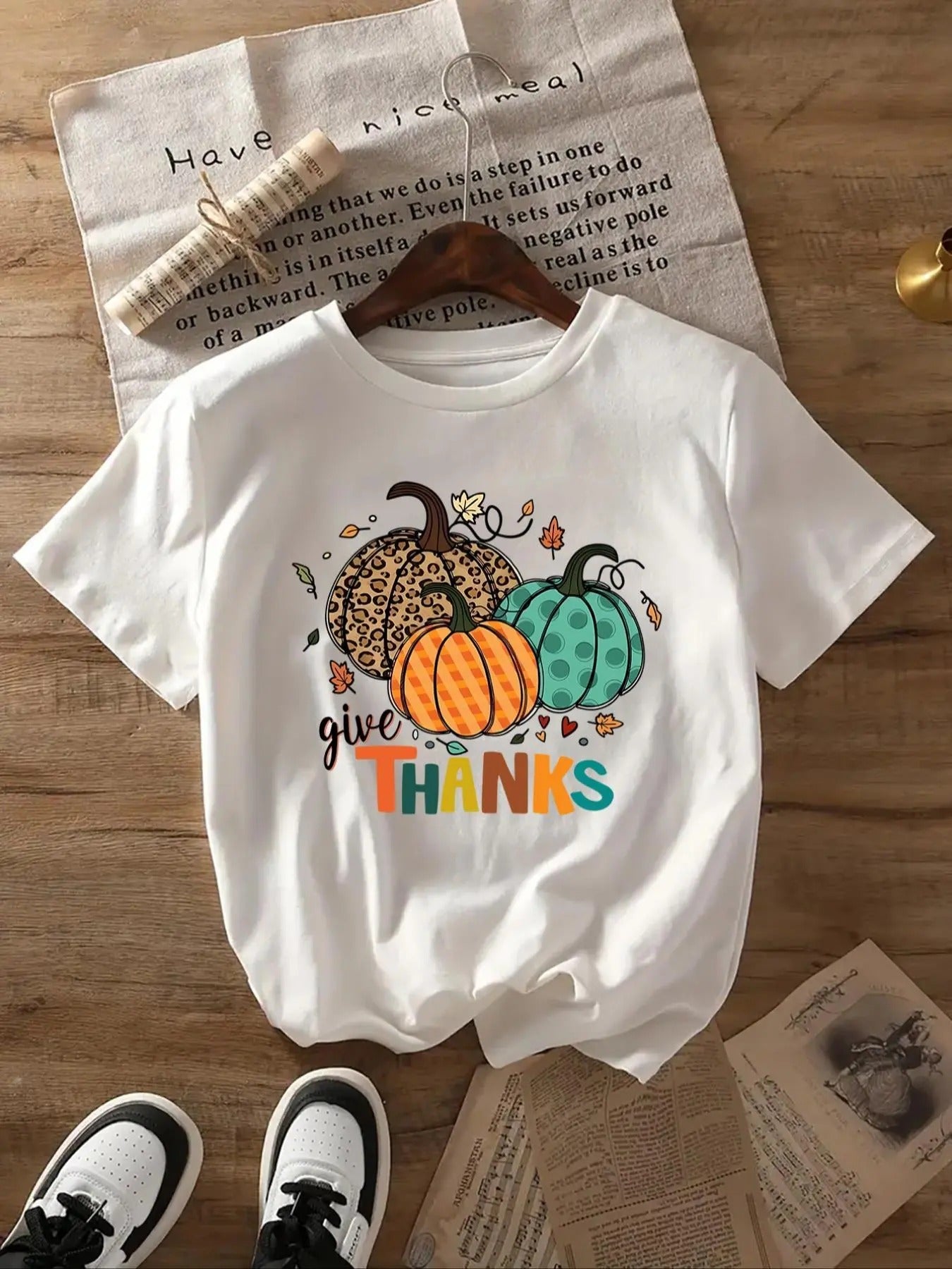 Women's Pumpkin & Letter Print Round Neck Tee, Casual Short Sleeve Crew Neck T-Shirt for Summer, Fashion Women's Top for...