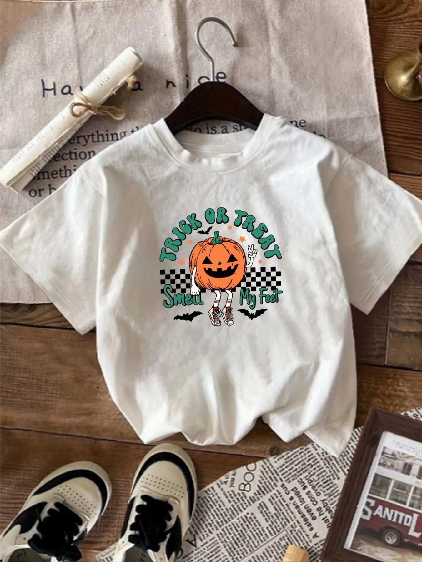 Women's Pumpkin & Letter Print Round Neck Tee, Casual Short Sleeve Crew Neck T-shirt for Summer, Women's Top for Daily...