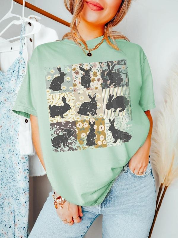 Women's Rabbit Print Round Neck Tee, Casual Short Sleeve Crew Neck T-shirt for Summer, Fashion Women's Top for Daily Wear...