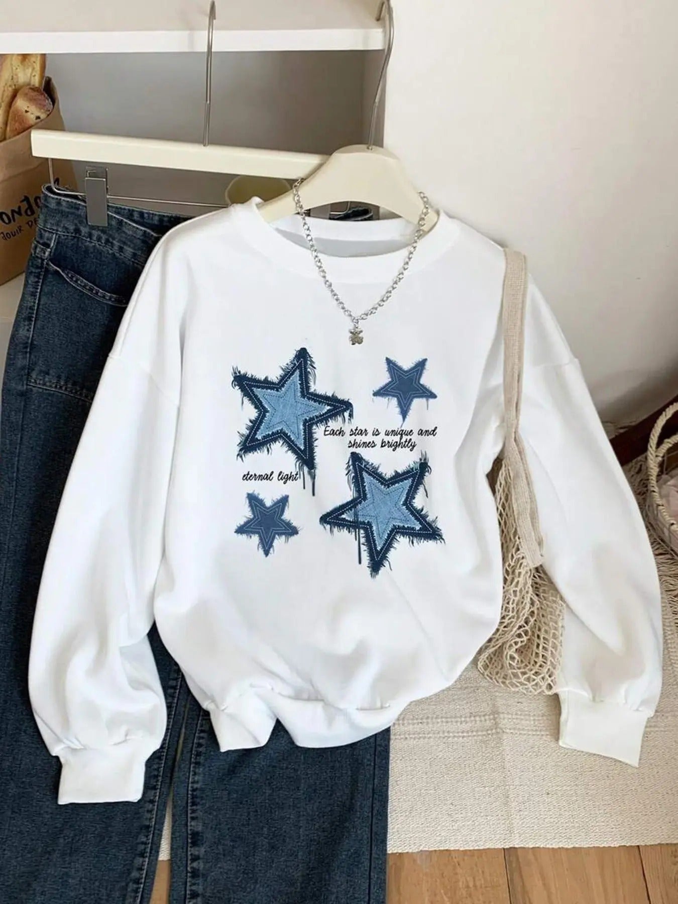 Women's Star & Letter Print Drop Shoulder Sweatshirt, Casual Long Sleeve Round Neck Pullover for Daily Wear, Ladies...