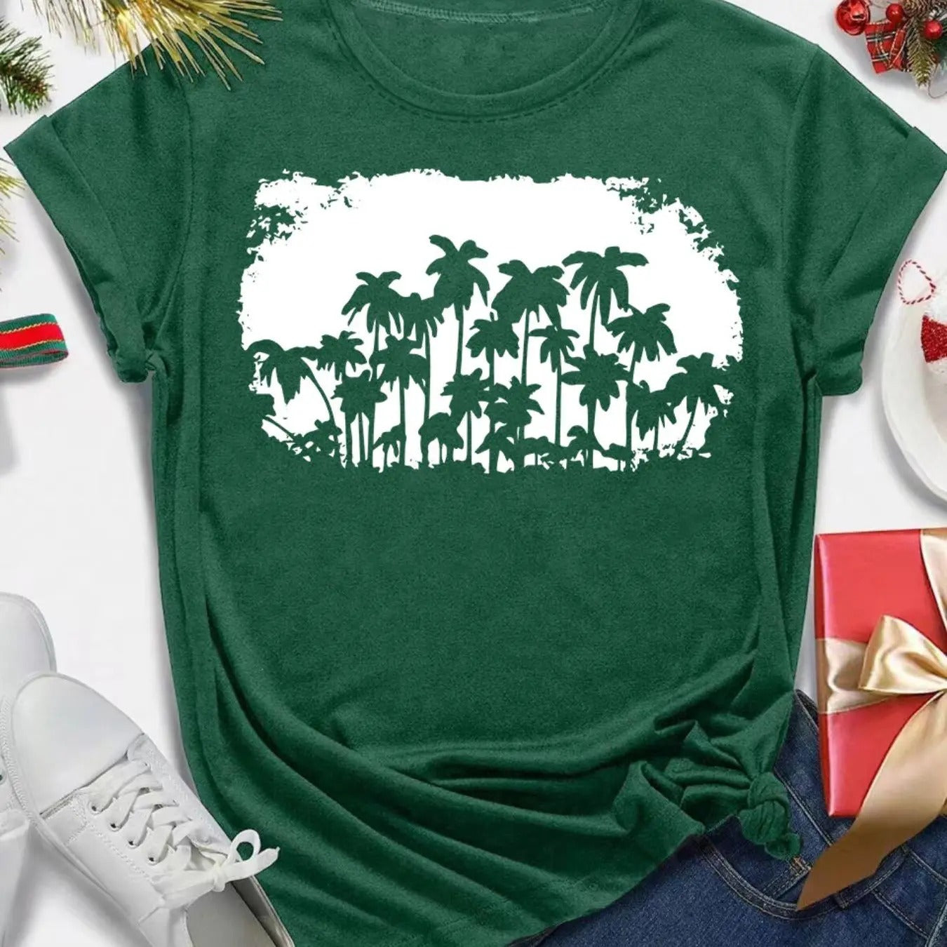 Women's Tree Print Christmas Round Neck Tee, Casual Short Sleeve Crew Neck T-Shirt for Summer, Fashion Women's Top for...