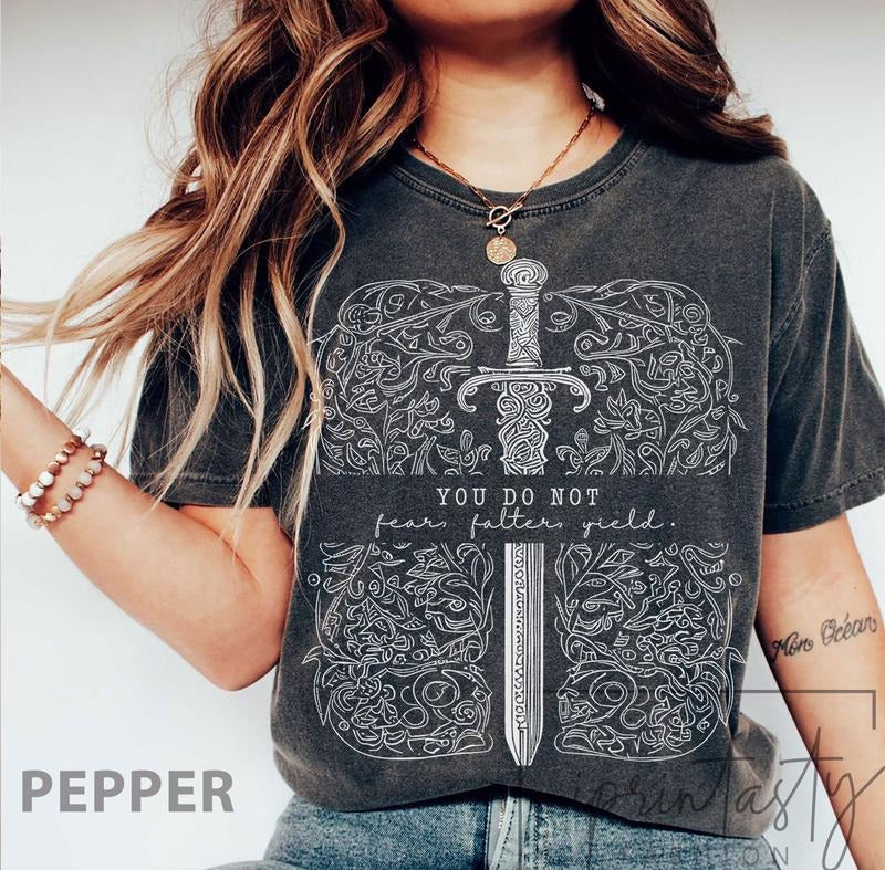 You do not yield t-shirt, SJM quotes t-shirt, SJM merch, A Court of Thorns and Roses t-shirt, SJM tee, Throne of Glass...