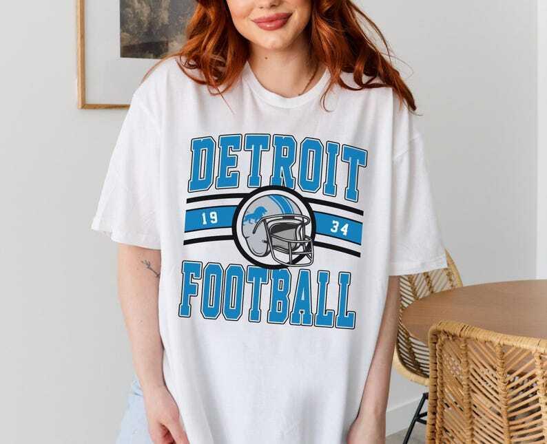Vintage Lions Football Crewneck Sweatshirt , Detroit Vintage Football T-shirt Hometown Teams, Football Game Day Unisex Sweatshirt Cotton Fabric