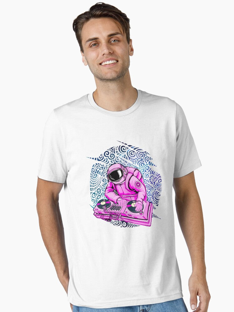 Astronaut DJ, DJing in Space, EDM cool Graphic T-Shirt Essential T-Shirt